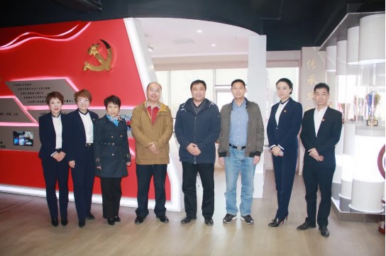 直奔一線 上下聯(lián)動 問需幫扶——市商務局、春華街黨工委領導走訪問需永誠世佳